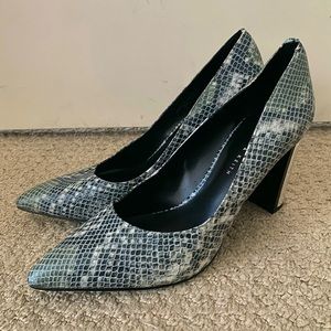 Snake print pumps/heels. Size 8.